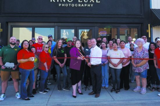 Kings cut ribbon on King Luxe Photography studio Kings cut ribbon on King Luxe Photography studio